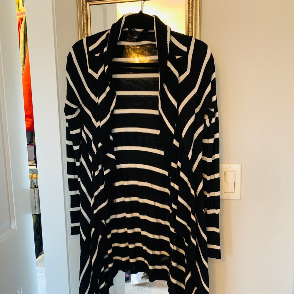 White House Black Market cardigan M EUC